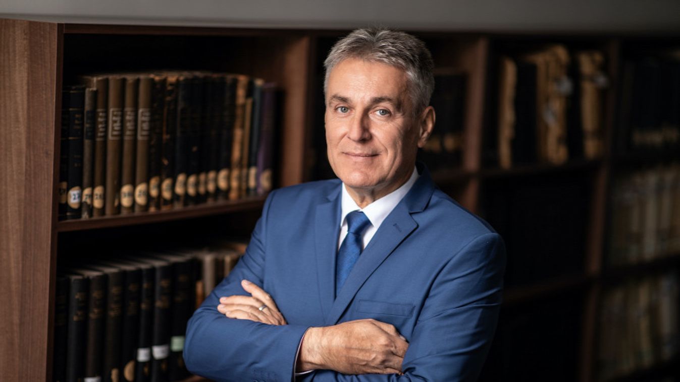 Bedros J Róbert