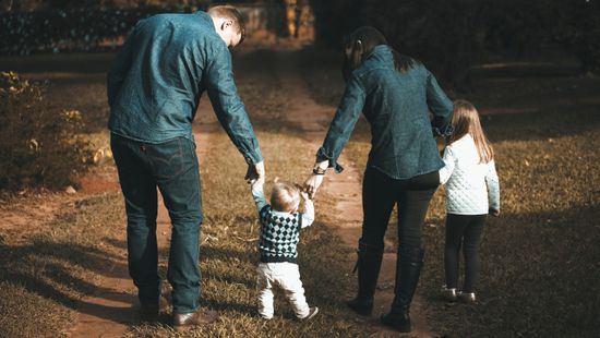Brüsszeli sortűz Magyarországra – A kereszttűzben most a gyermekvédelem
