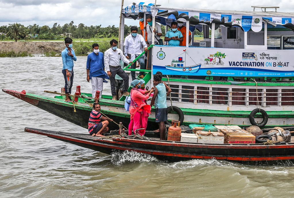 "Vaccination on boat" programme in Bali Island