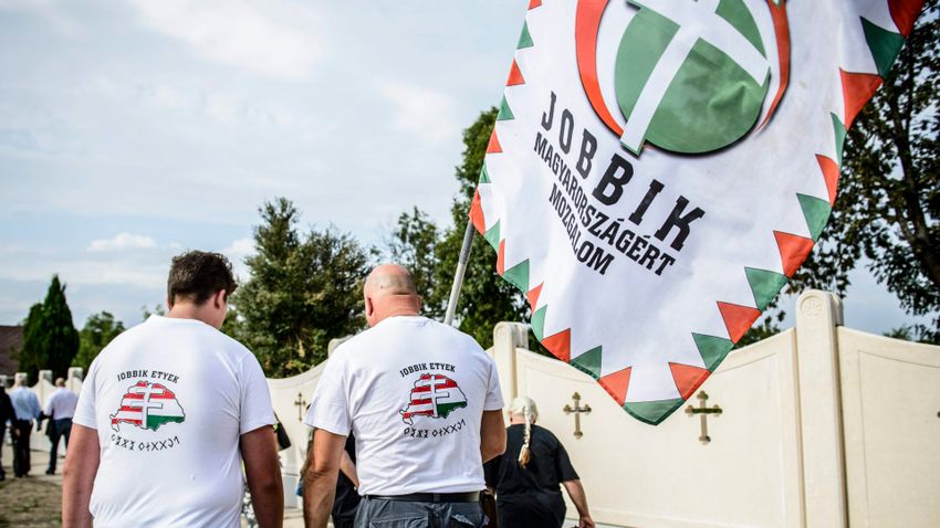 Nem indul eljárás a Jobbikban Farkas ellen