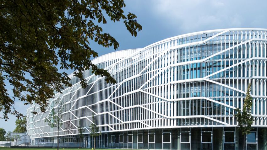 Neumann János Egyetem – jövőkép és megújulás