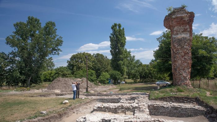 Dombóvár, Ásatás a dombói Vár romjainak feltárására