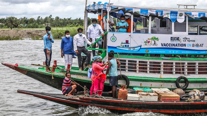 "Vaccination on boat" programme in Bali Island