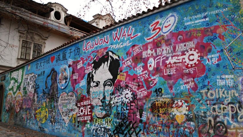 Megnyílt a prágai John Lennon-fal múzeuma
