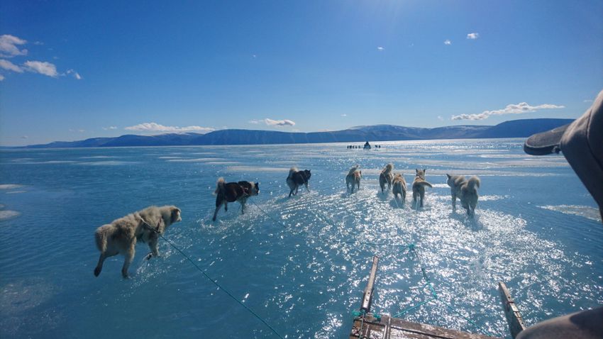 Minden eddiginél rohamosabb ütemben olvad a jég Grönlandon
