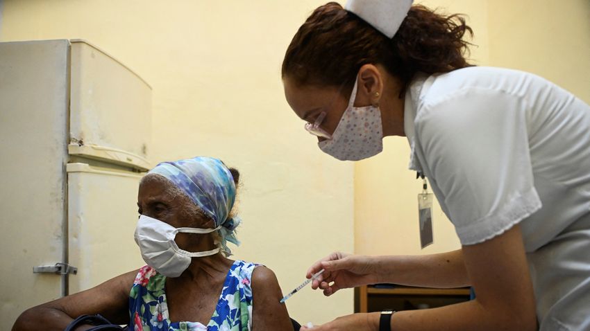 Két újabb hazai fejlesztésű vakcinát engedélyeztek Kubában