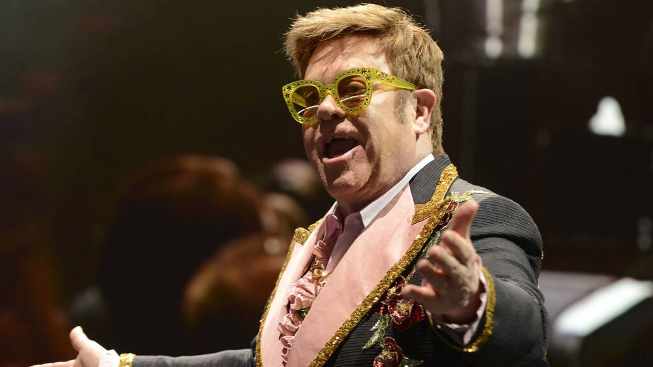 Elton John entouré de superstars pour son album du « confinement »