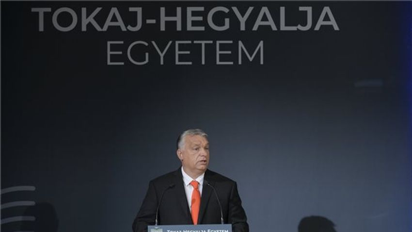 Felavatta a sárospataki egyetemet Orbán Viktor