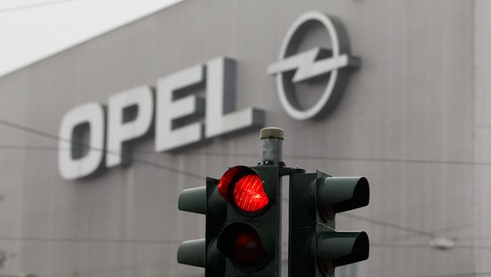 Csiphiány kényszerít leállásra egy német Opel-gyárat