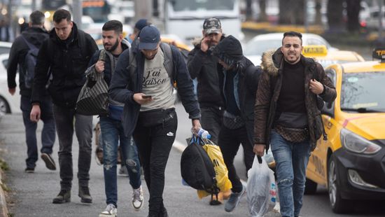 Lapozó: Hollandia tízezrével honosít szíriaiakat