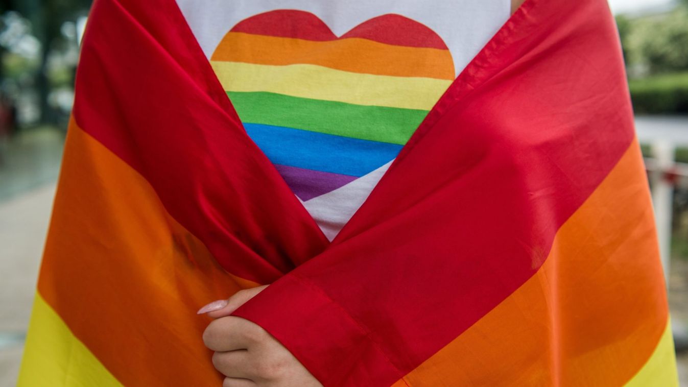 LMBTQ-érzékenyítés a spanyol iskolákban