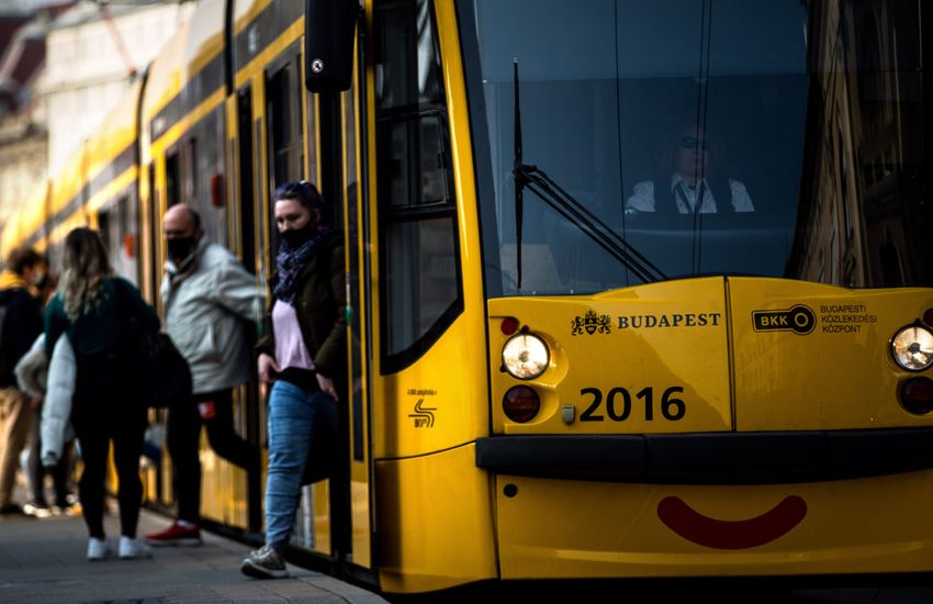 Vitézy Dávid: Karácsony Gergely vonja vissza az utasok százezreit érintő intézkedést!