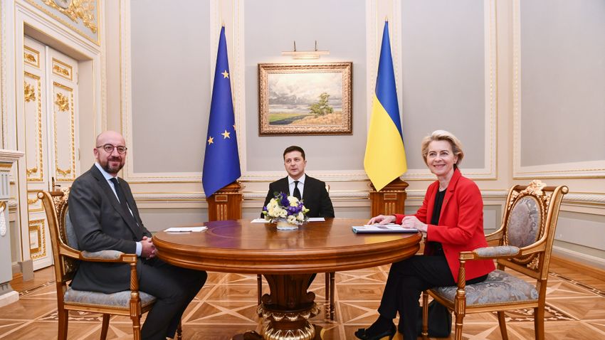 Ukrajna szép szóvirágokat kapott az Európai Uniótól