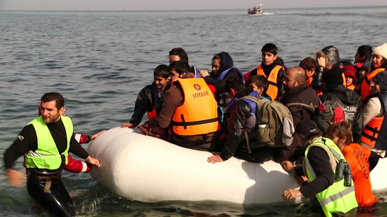 Refugees arriving in Lesvos island