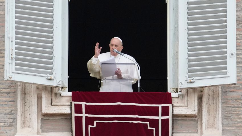 A migránsok halála miatti fájdalmának adott hangot Ferenc pápa