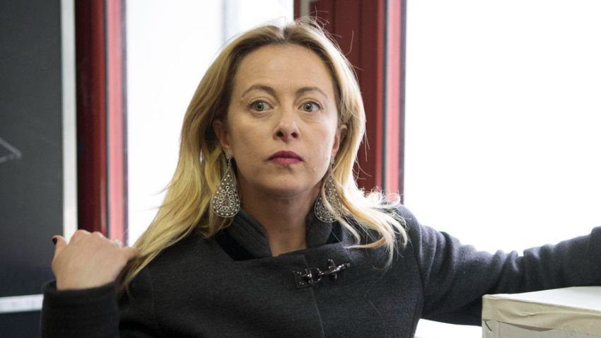 Lapozó: Politikai vita kerekedett a kisgyermekek oltásáról Olaszországban