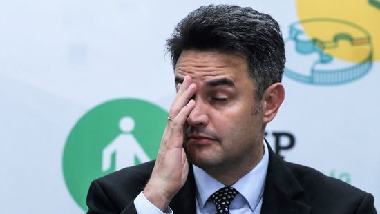 Halálosan megfenyegették Kásler Miklóst és családját, saját követői szedték szét a határon túliakról posztoló Márki-Zayt