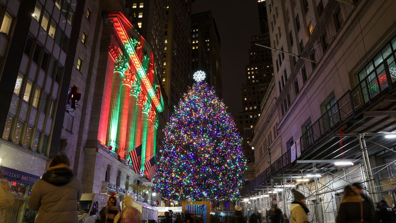 New York Stock Exchange Christmas tree lighting