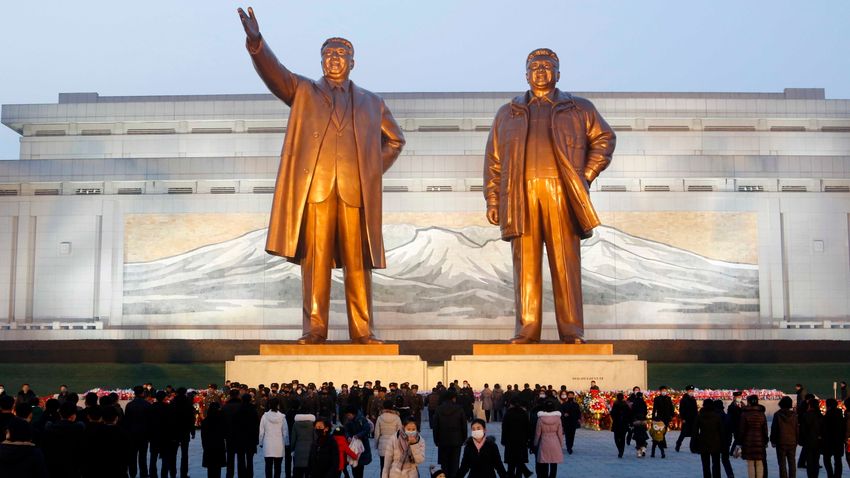 Kim Dzsong Il halálának tizedik évfordulójára emlékeztek