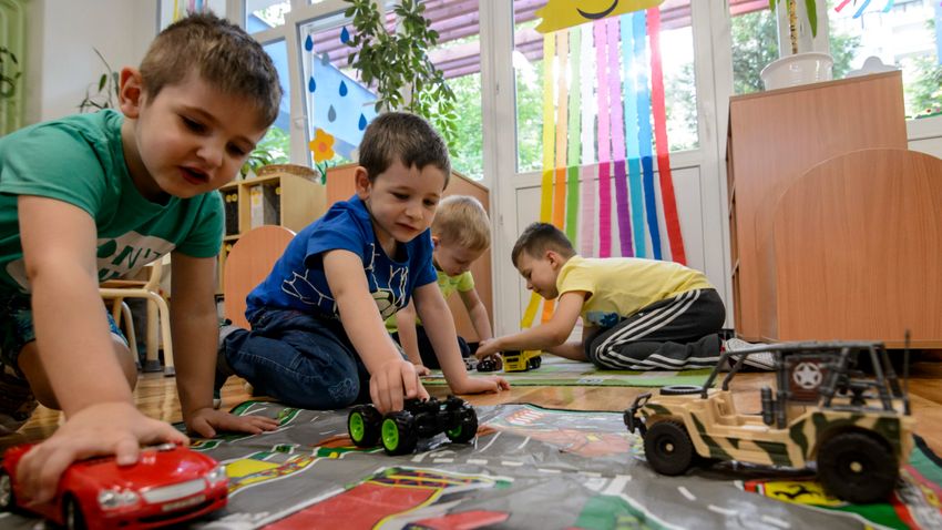 Újabb mérföldkőhöz érkezett a magyar kormány a gyermekek védelmében