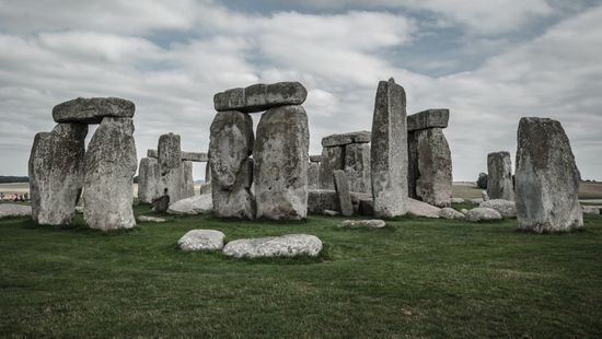 A Stonehenge építői diófélékkel és gyümölcsökkel dúsított „energiaszeleteket” ettek