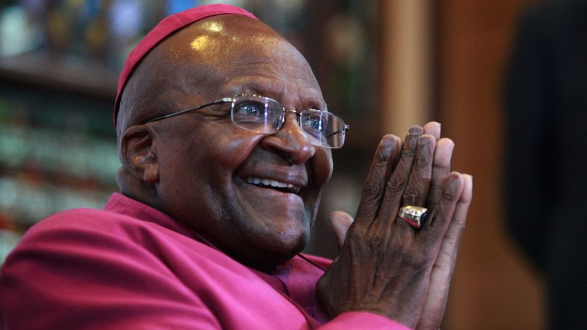 Elhunyt az apartheid elleni harc jelképe, Desmond Tutu