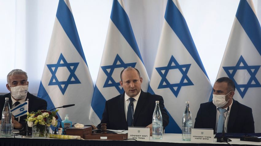 Kreml: közvetítést ajánlott fel az izraeli miniszterelnök
