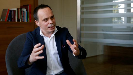 A nyugodt kormányzás a sikeres válságkezelés kulcsa