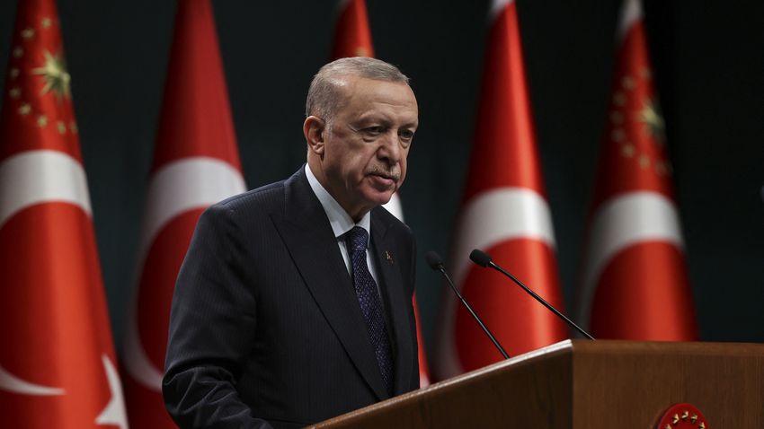 Törökország elásná a csatabárdot