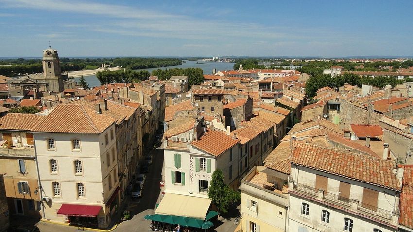 Lapozó: Következmények nélkül rabolhatják ki a dél-franciaországi házakat