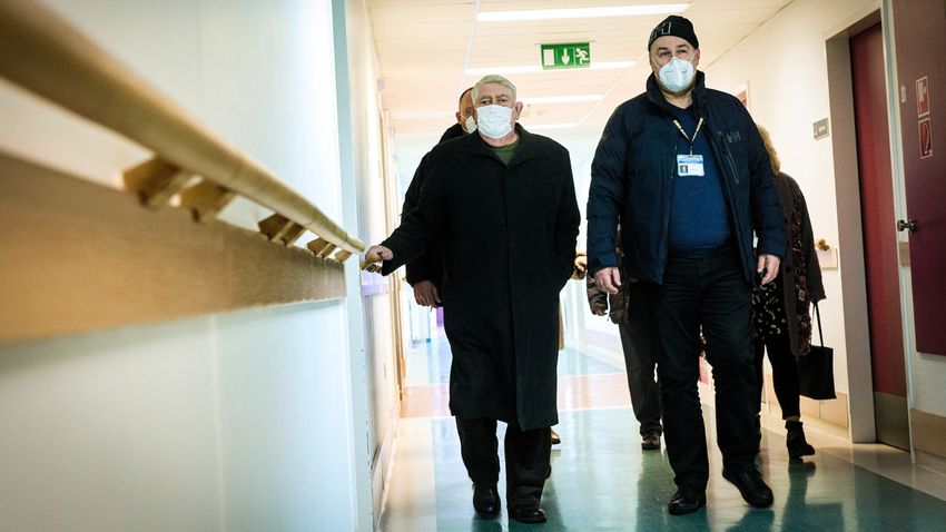 Kásler Miklós személyesen tájékozódott a Szent Imre-kórházban történt tűzesetről