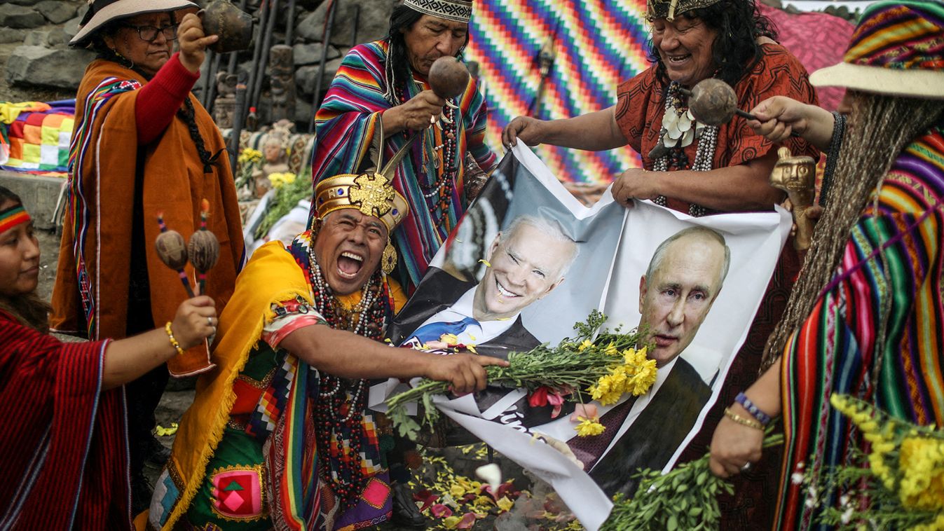 Peruvian's shamans give their predictions for 2022 during a traditional ritual prior to New Year's Eve at San Cristobal hill in Lima,