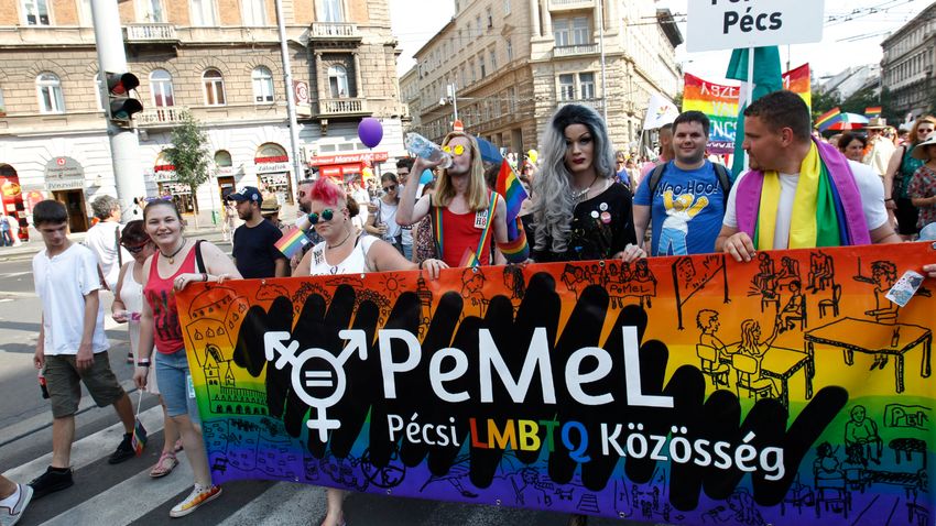 Az LMBTQ-lobbi már 2012-ben érzékenyíteni akarta a diákokat