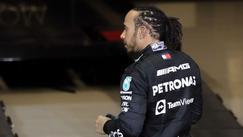 Lewis Hamilton sorsáról az idénynyitóig hallgatnak majd?