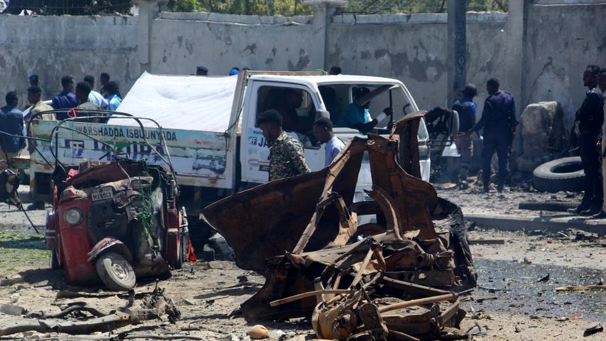 Legalább harmincan meghaltak egy szomáliai terrortámadásban