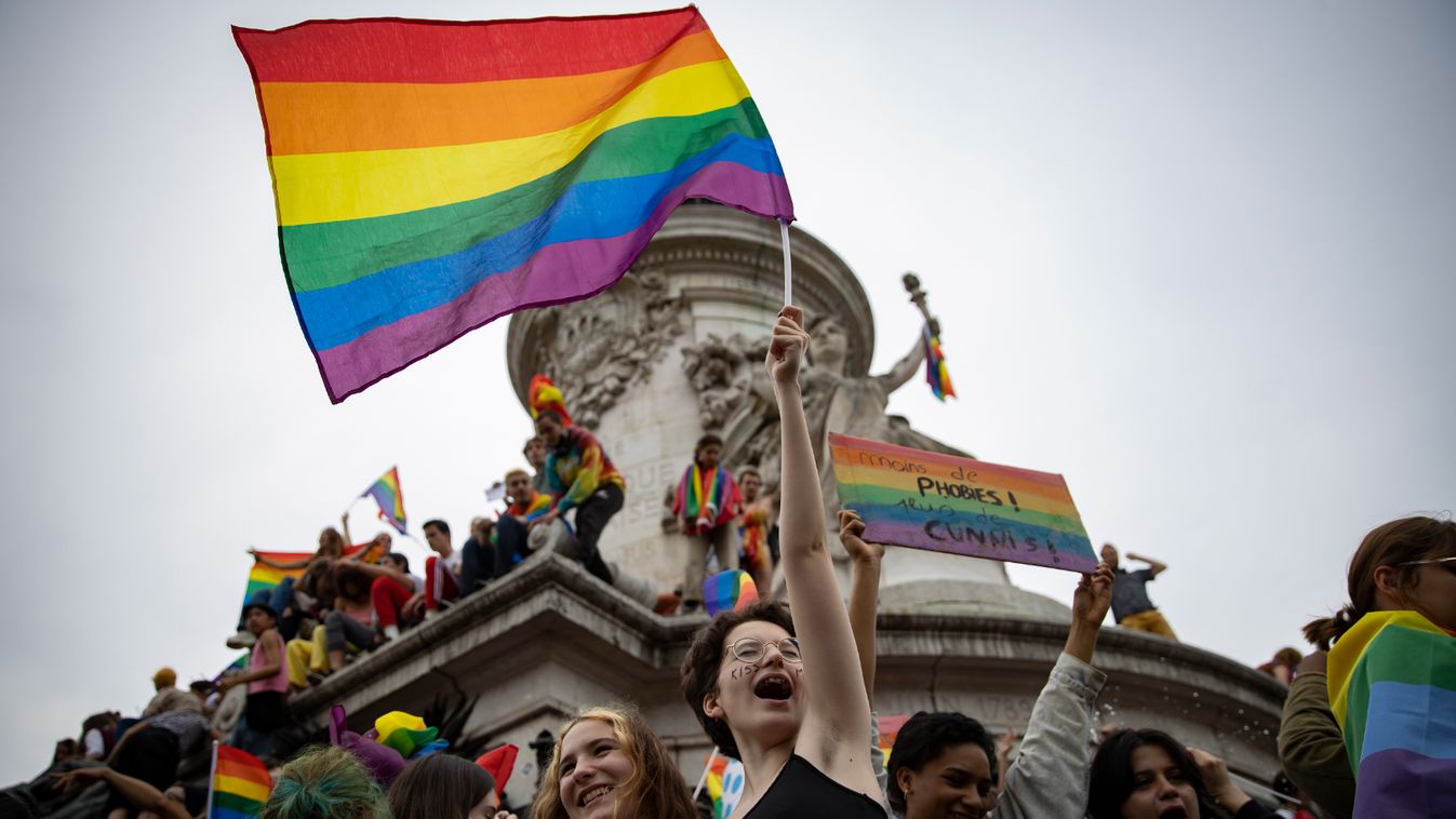 Paris annuel LGBTQ gay pride parade