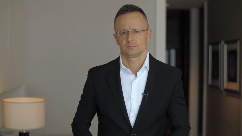 Szijjártó Péter: Magyarország kiáll Ukrajna mellett + videó