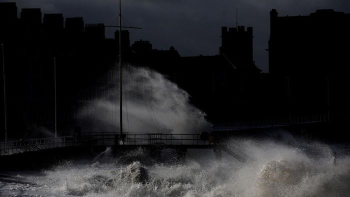 Storm Eunice in Aberystwyth