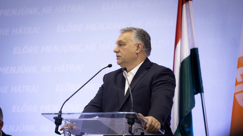 Orbán Viktor még ma délután Brüsszelbe utazik