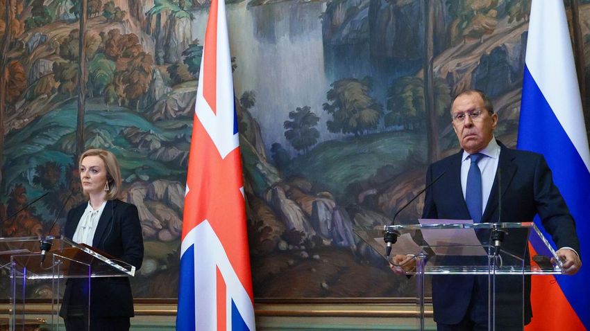 A brit külügyminiszter nem ismeri a földrajzot?