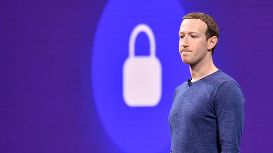 Európai kivonulással fenyegetőzik a Facebook