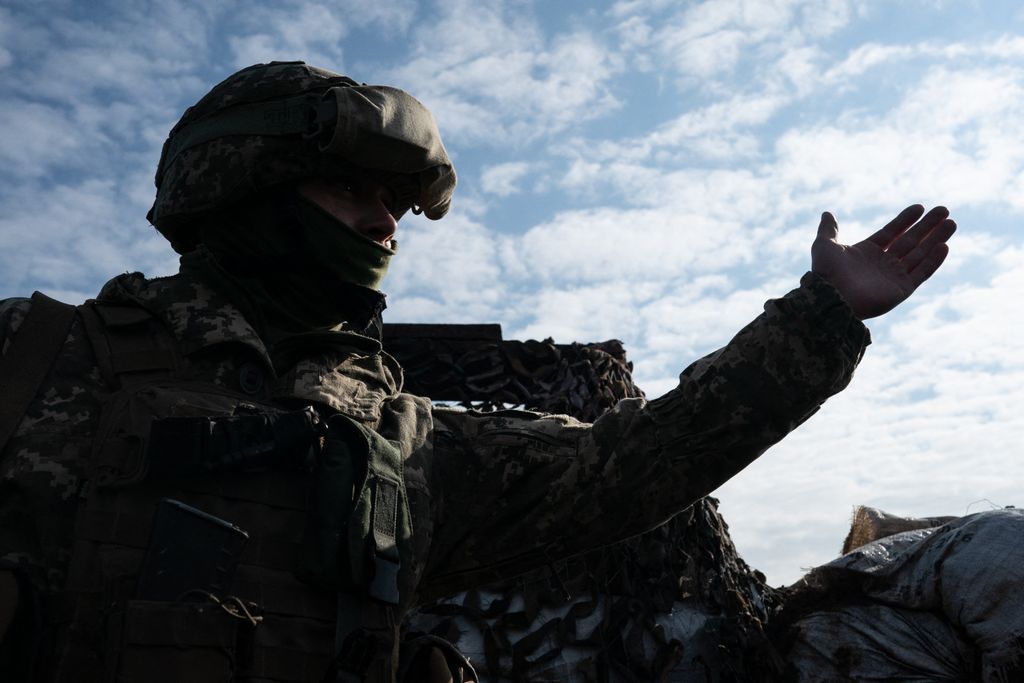 Ukrainian soldiers in the north of Donetsk