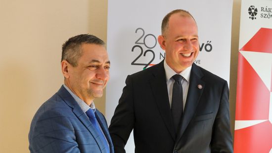 Ezer diaszpórában élő magyar fiatalt várnak a Kárpát-medencébe