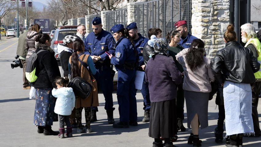 ORFK: Több mint 12 ezren érkeztek csütörtökön Ukrajnából