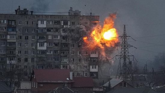 Robbanások zaja, kiégett házak és bombariadó Ukrajnában + videó