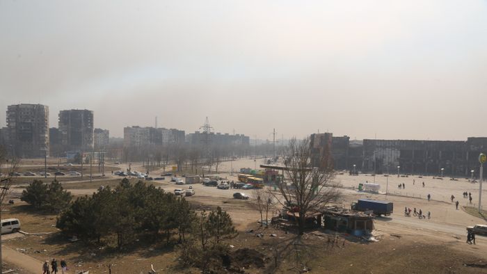 Evacuations from Mariupol continue