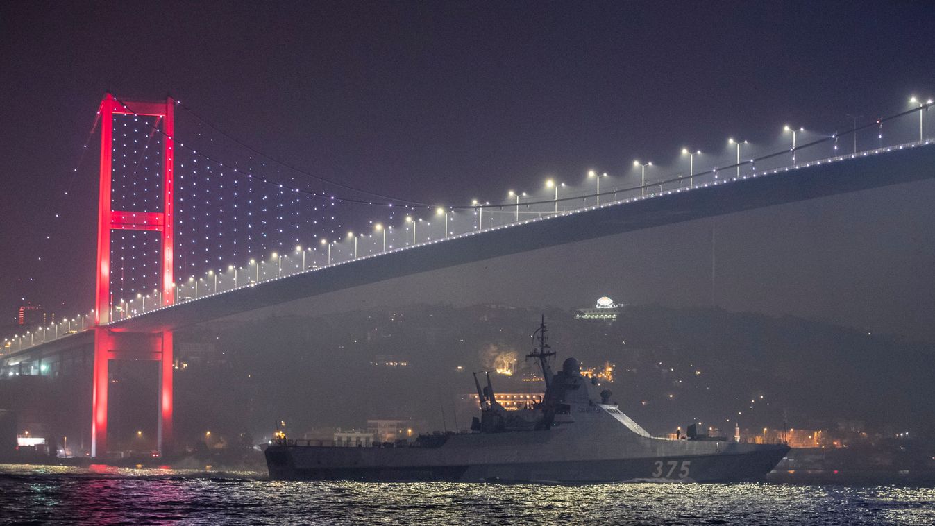 Russian Navy ship Dmitry Rogachev 375 passes the Bosphorus