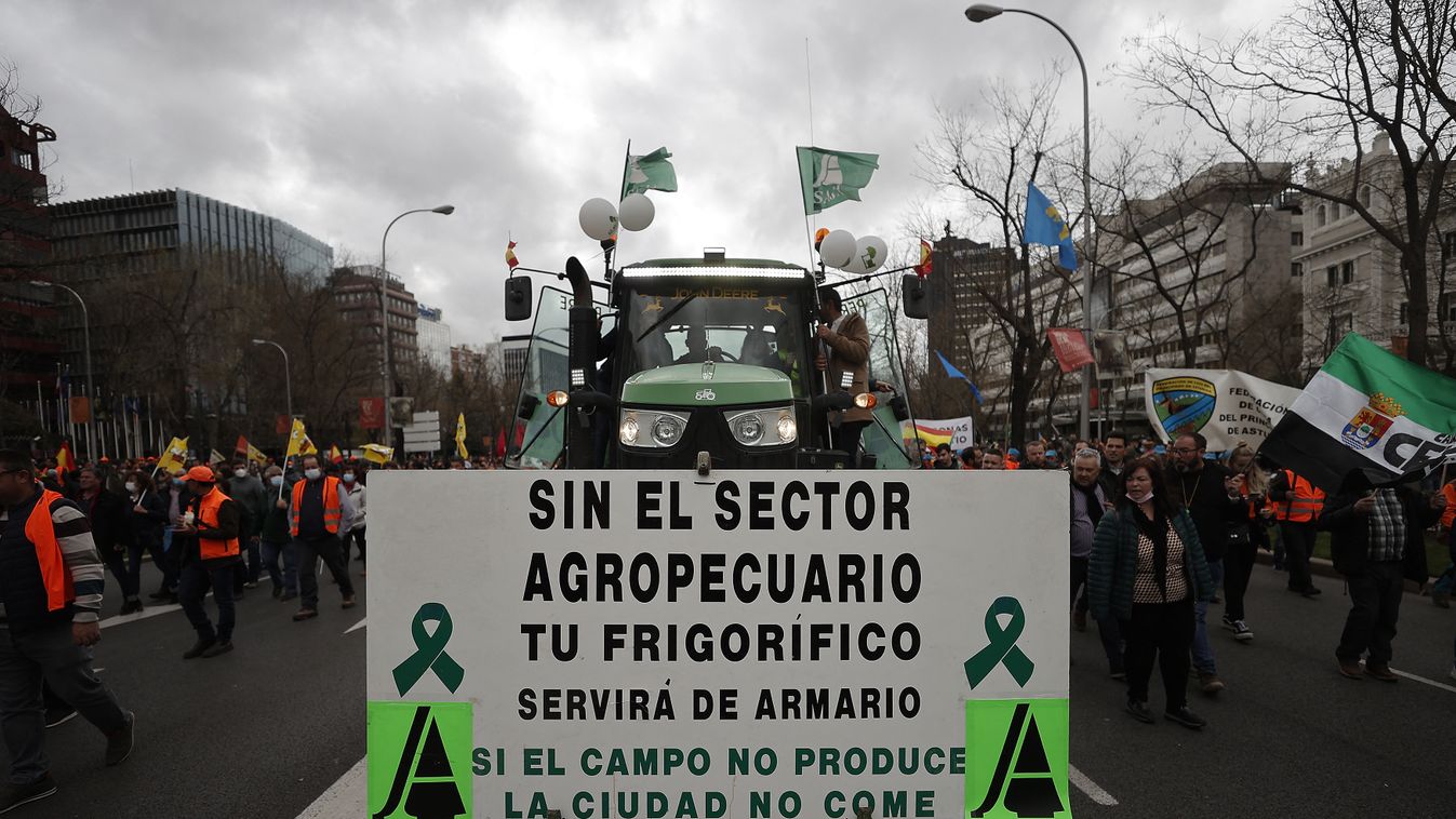 Farmers stage a rally in Madrid