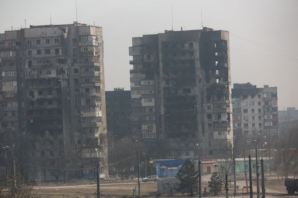 Evacuations from Mariupol continue