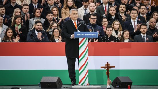 Závecz közvélemény-kutató: Orbán Viktor jobb hazafi, mint Márki-Zay